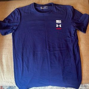 Lightly worn under amour woman’s t-shirt